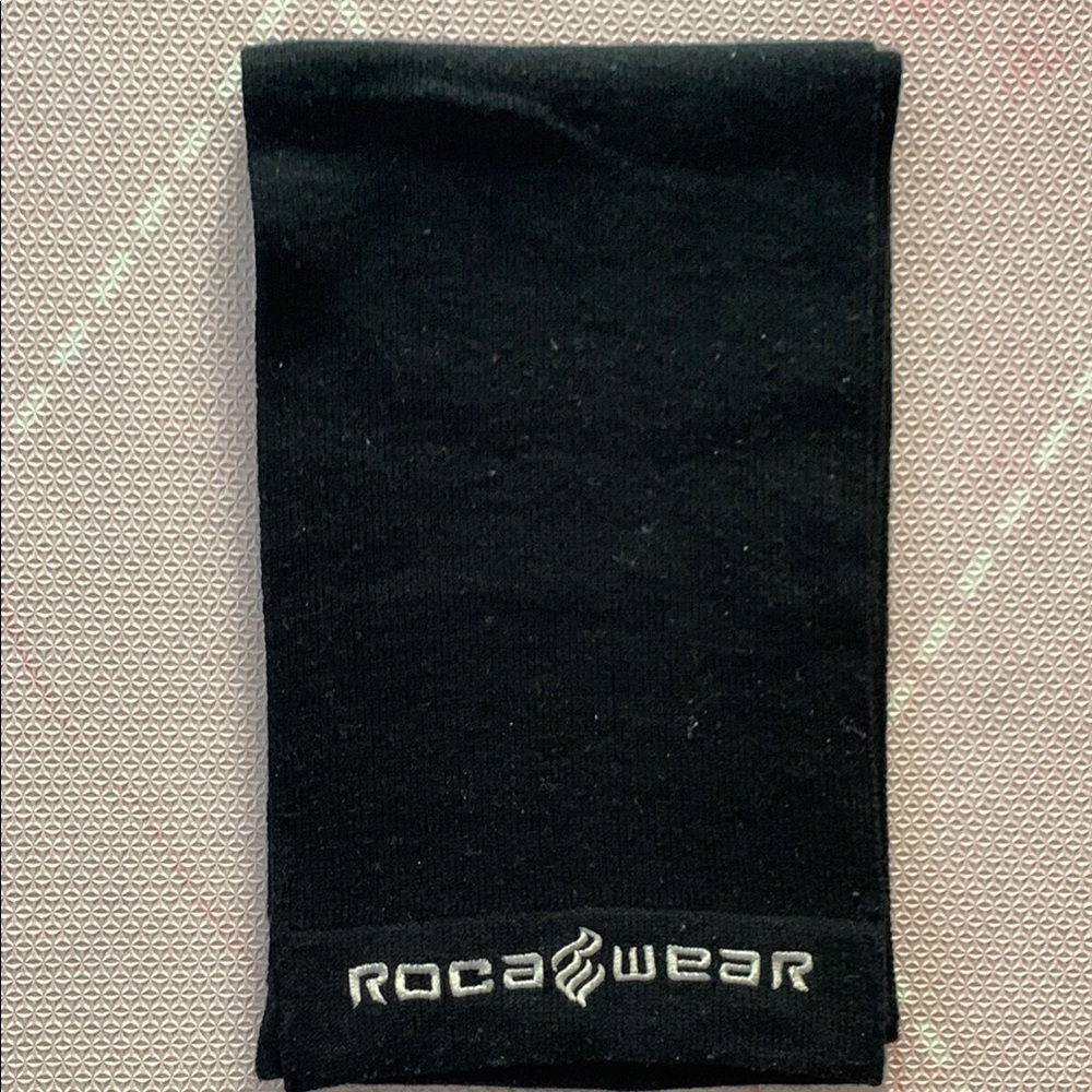 Roca wear Knit Scarf